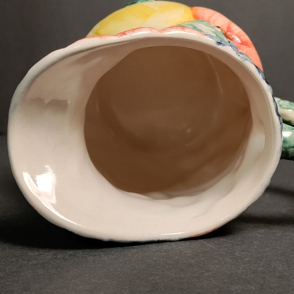 A PITCHER⭐ - Picture 3 of 7